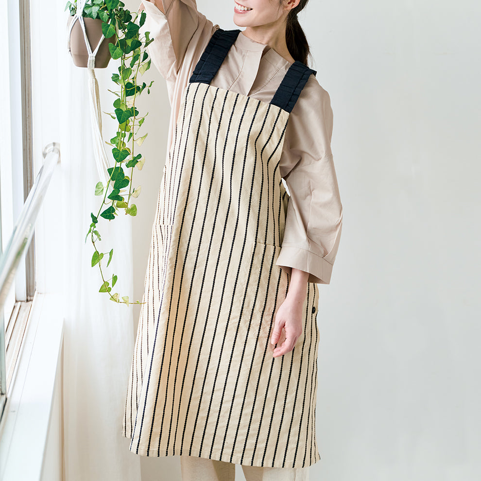 SALE 50％オフ】デイバイデイ ジャンスカエプロン ストライプ ネイビー
