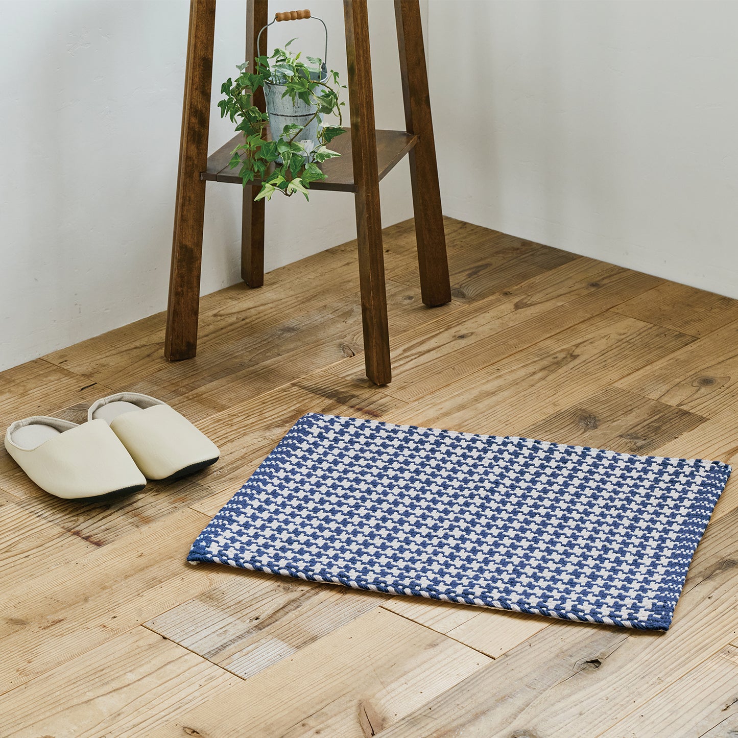 【SALE 50％オフ】ピタットラグ フロアマット コットンバスケット ネイビー
