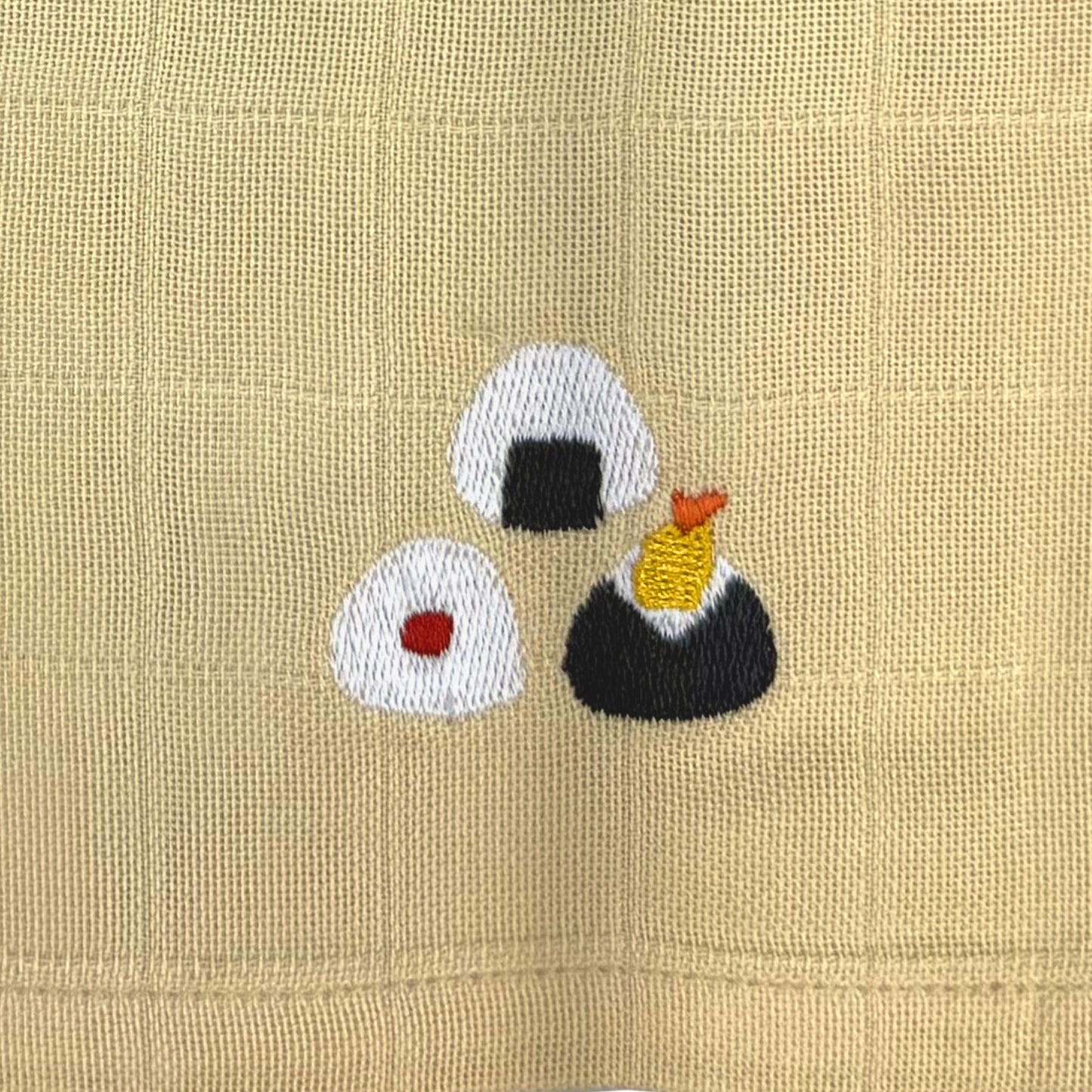 【SALE 41％OFF】ごあいさつクロス おにぎり イエロー