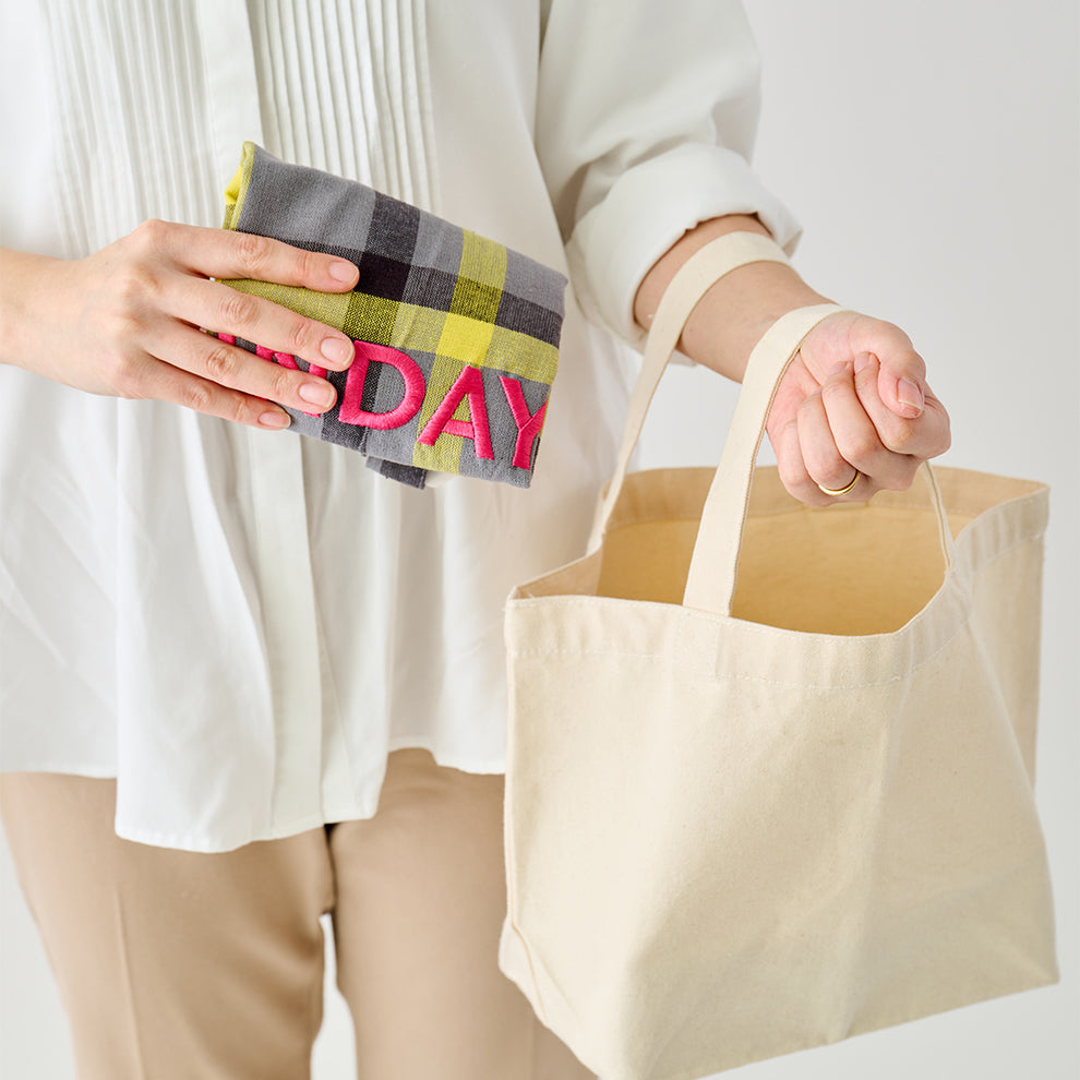 【EC限定】アビチュアル SUNDAY 刺繍トートバッグ イエロー【2026年SS新作】